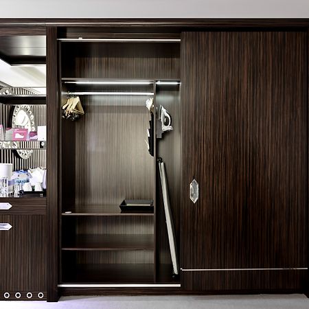 Crowne Plaza Bursa Convention Center & Thermal Spa By Ihg Εξωτερικό φωτογραφία Sliding wardrobe doors