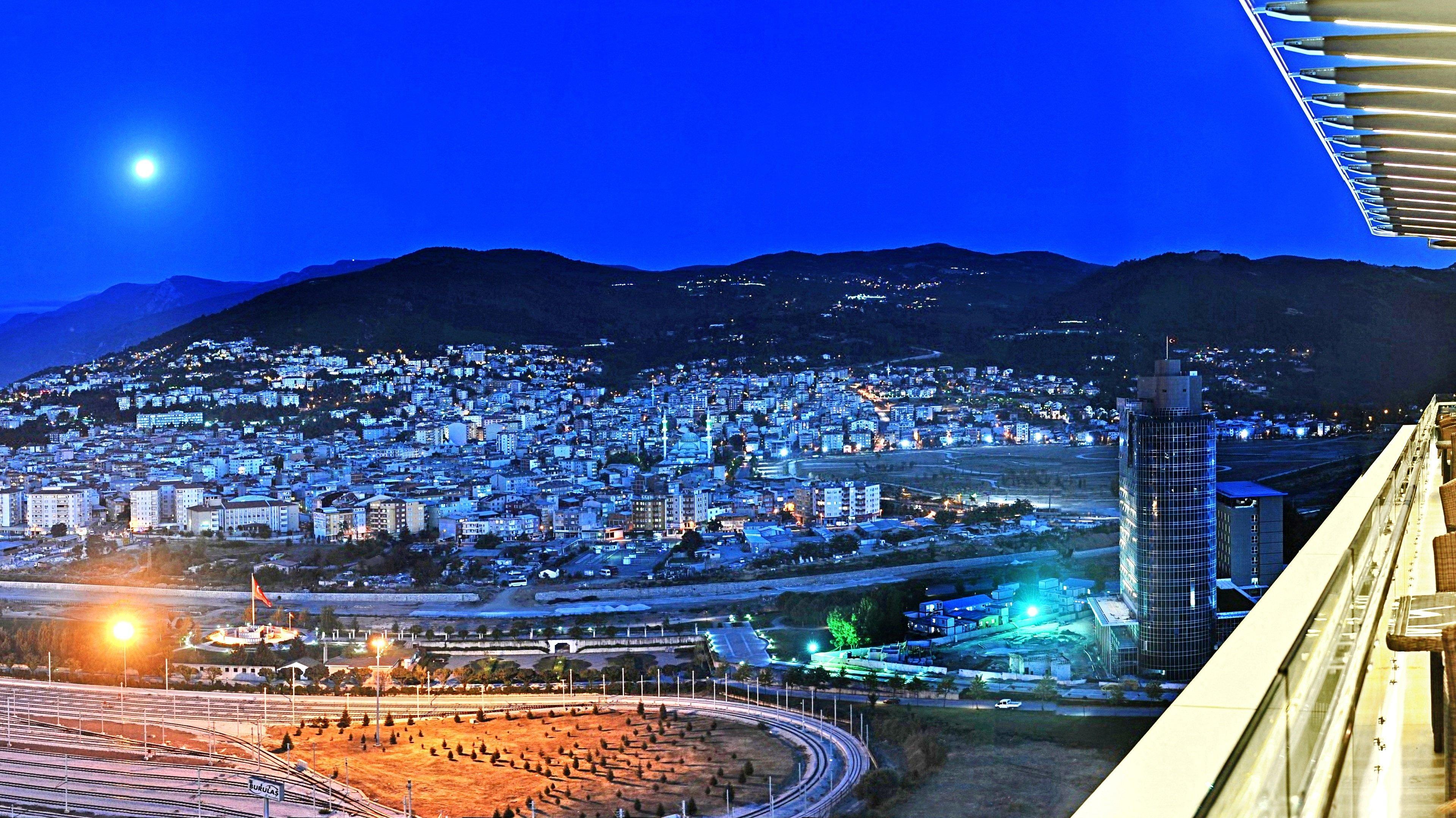 Crowne Plaza Bursa Convention Center & Thermal Spa By Ihg Εξωτερικό φωτογραφία View of Athens