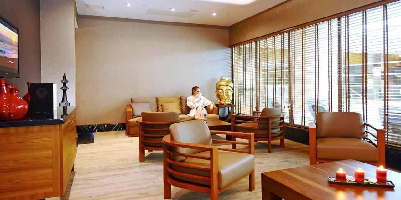 Crowne Plaza Bursa Convention Center & Thermal Spa By Ihg Εξωτερικό φωτογραφία The interior of the Thai Airways First Class Lounge at Suvarnabhumi Airport