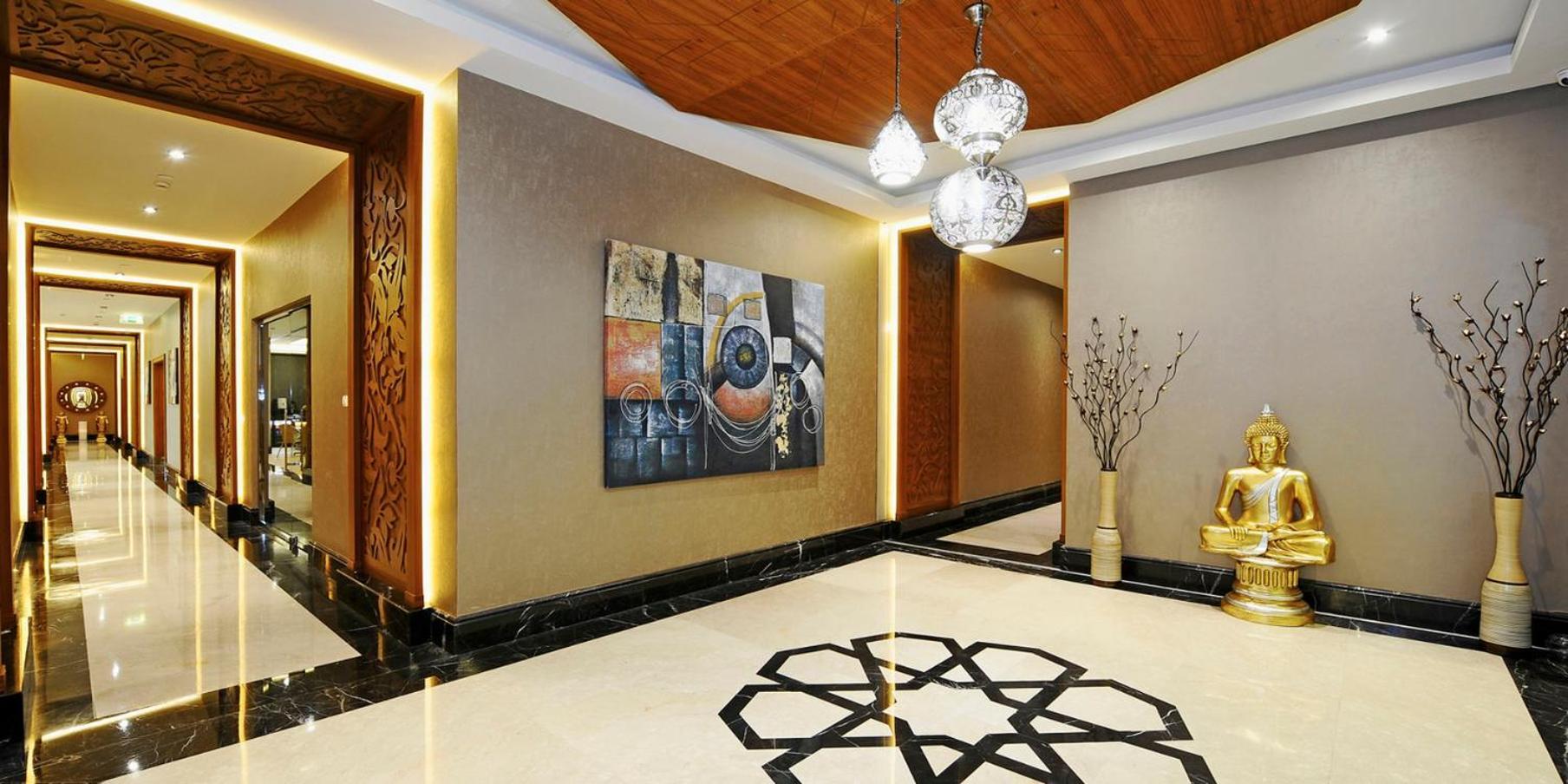 Crowne Plaza Bursa Convention Center & Thermal Spa By Ihg Εξωτερικό φωτογραφία The lobby of the hotel