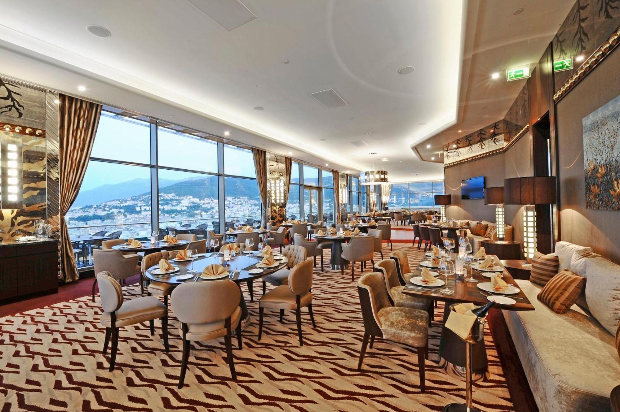 Crowne Plaza Bursa Convention Center & Thermal Spa By Ihg Εξωτερικό φωτογραφία The 360 Restaurant